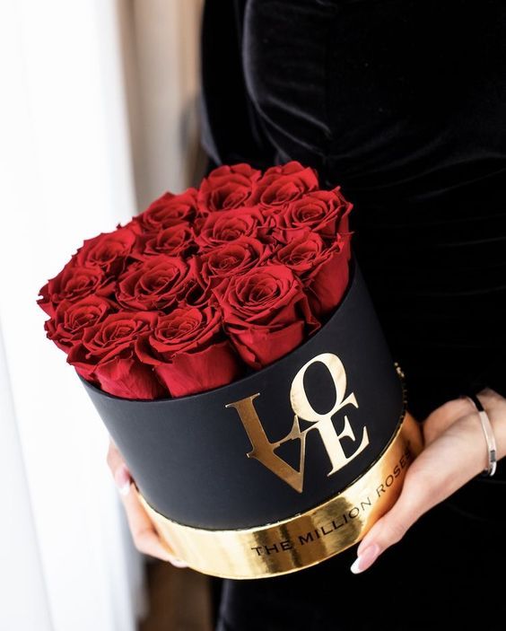 Red Roses Box