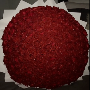 Red Roses with Glitter