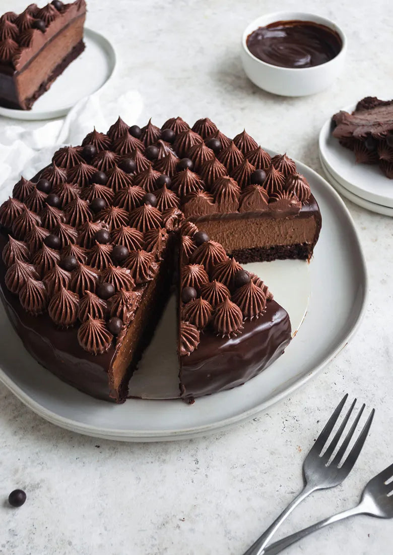 CHOCOLATE MOUSSE CAKE